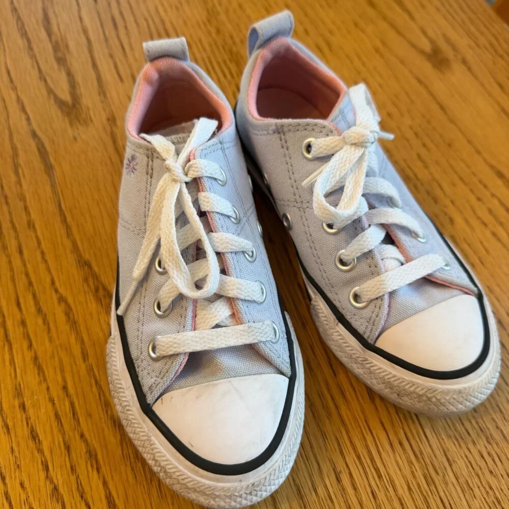 CONVERSE GIRLS LAVENDER PURPLE FLORAL SPRING SHOES SIZE 11